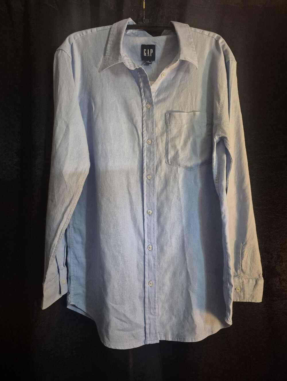 GAP Men's Light Blue Button-Up Shirt
